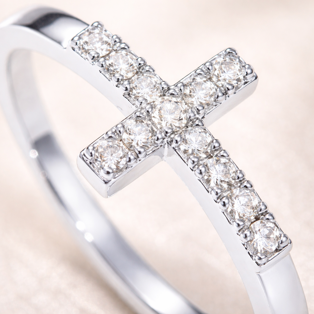 Bague Croix Scintillante – Symbole de Foi | Cœur Sacré ✞