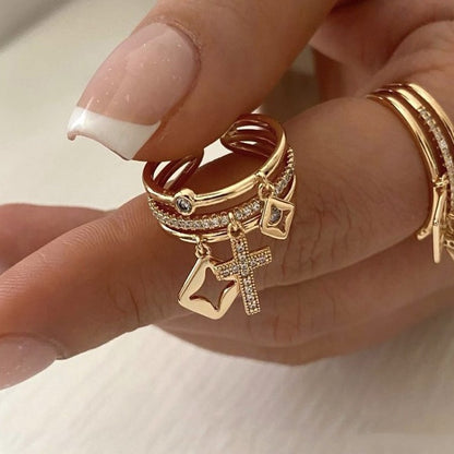 Bague Croix Sacrée Dorée – Symbole de Foi Élégant ✞
