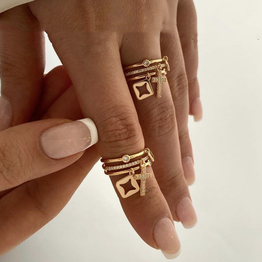 Bague Croix Sacrée Dorée – Symbole de Foi Élégant ✞