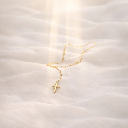 Collier Croix Lumière ✞ – Élégance & Foi au quotidien